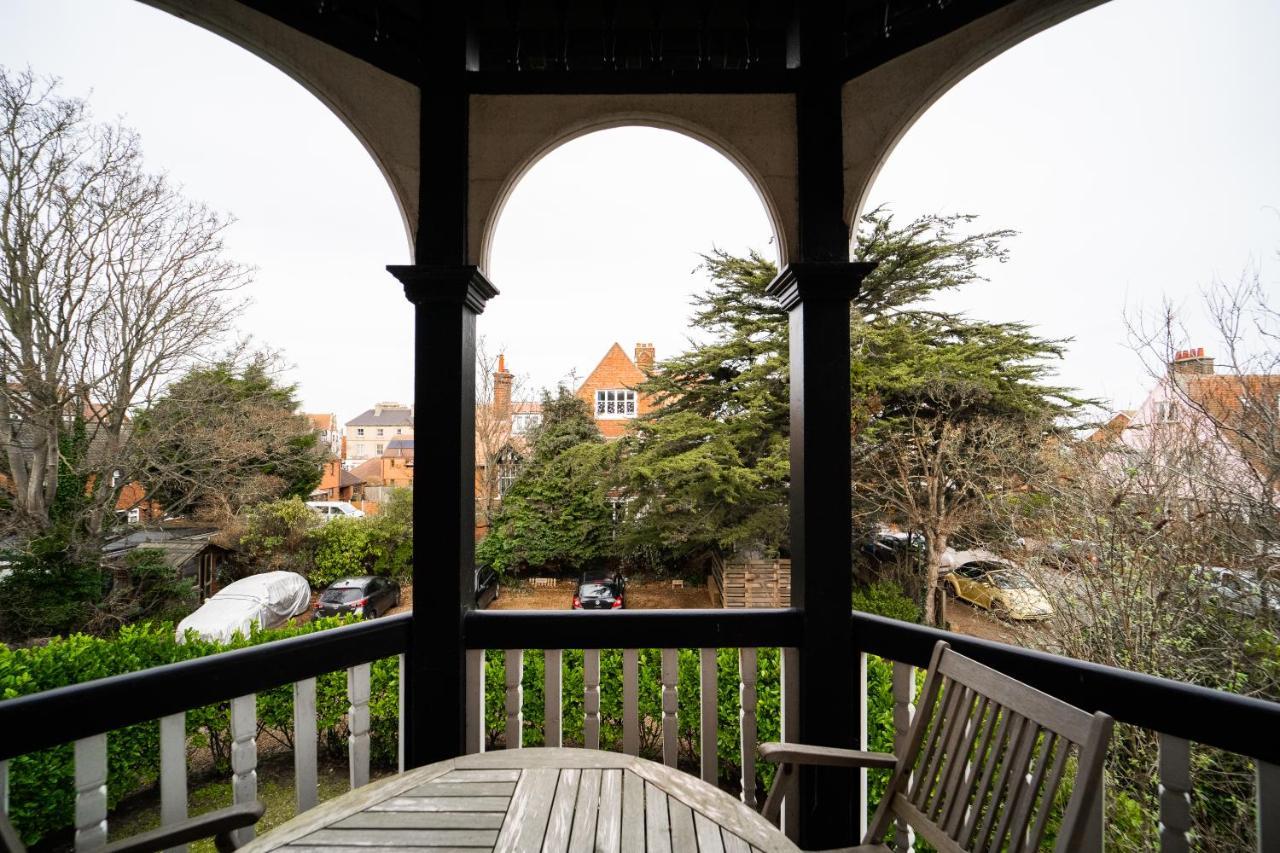 Tudor Villas Apartment, كرومر المظهر الخارجي الصورة