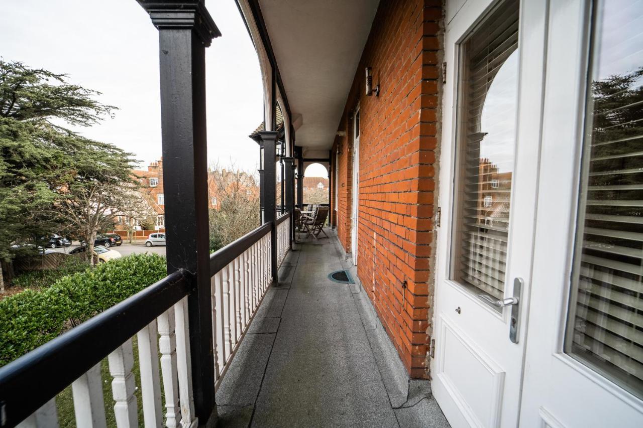 Tudor Villas Apartment, كرومر المظهر الخارجي الصورة